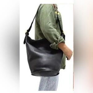 Vintage Coach Black Duffle Sac / XL Bucket Bag. Made in NY